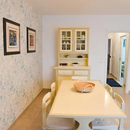 Apartman Holidays Marginal *