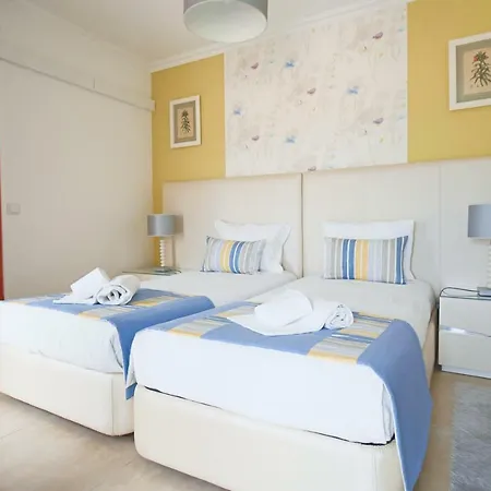 Holidays Marginal Apartman Nazaré