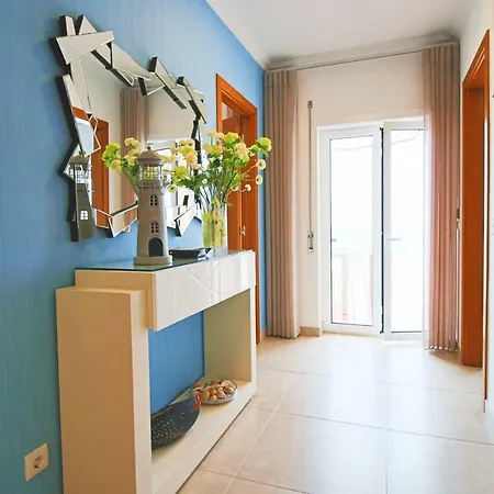 Holidays Marginal Apartman *