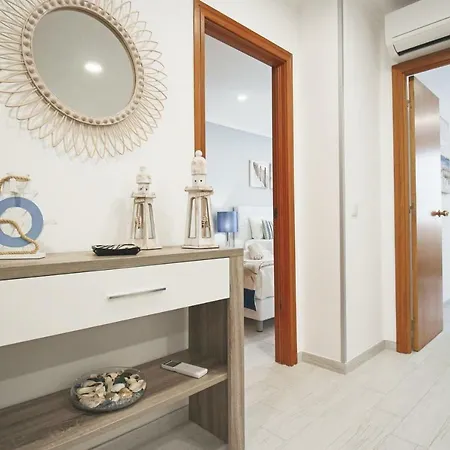 Holidays Marginal Apartman *