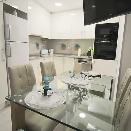 Holidays Marginal Apartment *