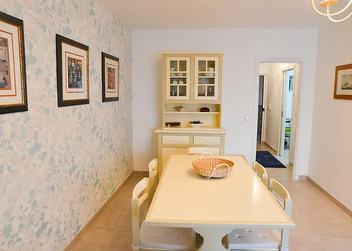 Daire Holidays Marginal *